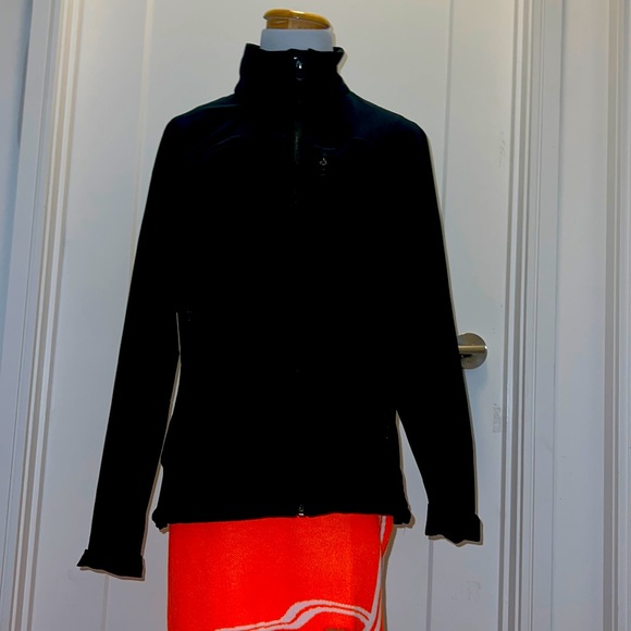 Marmot Brand New Jacket - Rain Jacket Shell Layering Piece Sleek Black Versatile - Picture 3 of 15